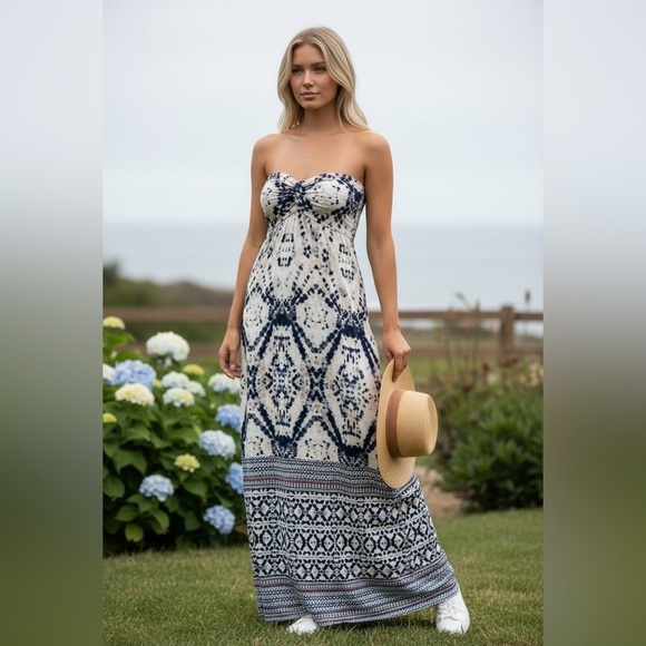 Soma Dresses & Skirts - Soma Strapless Blue and White Dress
